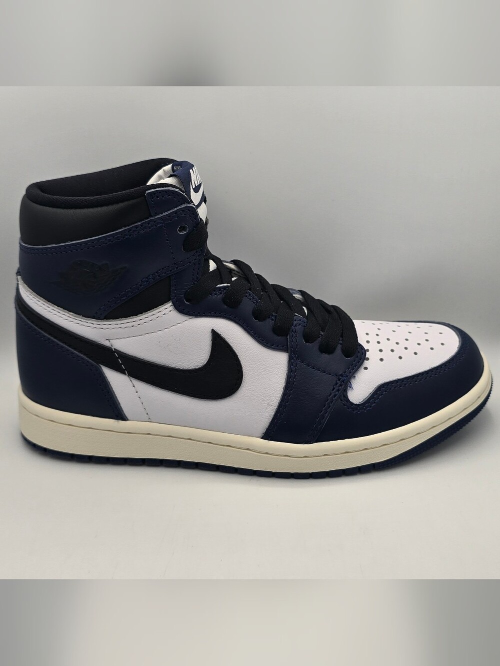 Nike Air Jordan 1 High Top - White & Navy